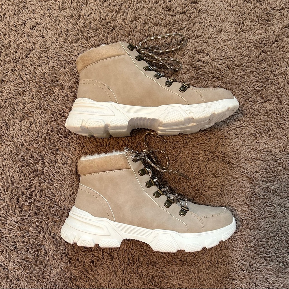 American Eagle Outfitters Boots